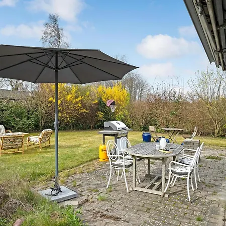 Holiday home Stunning In Stevns With Kitchen Rodvig