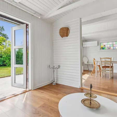 Stunning In Stevns With Kitchen *