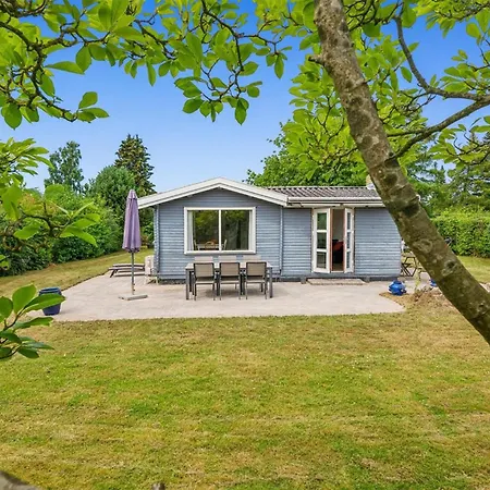 Stunning In Stevns With Kitchen Holiday home *